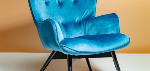 fotel uszak w kolorze niebieskim