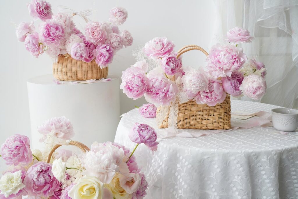 kosze wiklinowe na kwiaty