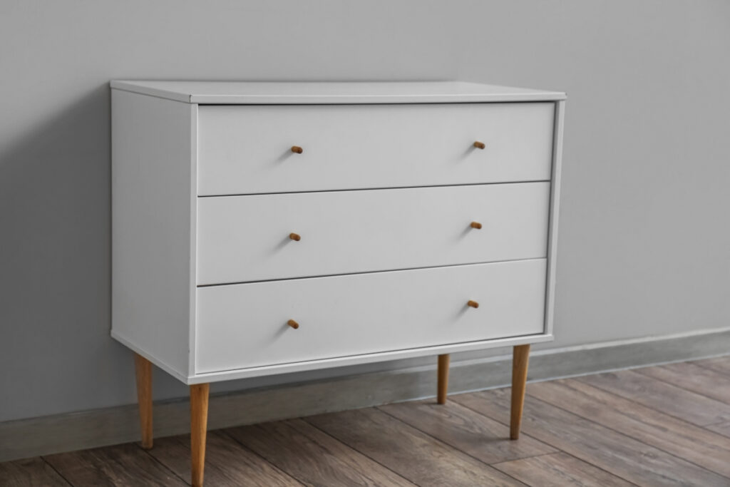 komoda biała lakierowana